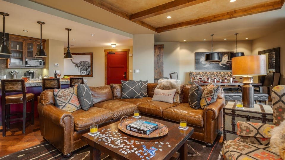 Great Room, Main Level - Seating area