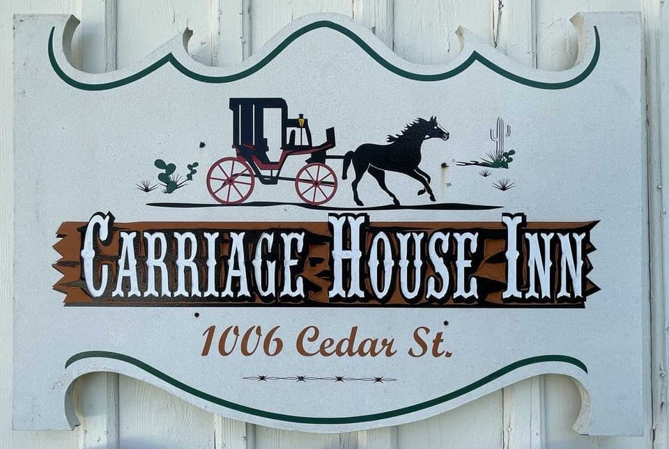 Welcome to the Carriage House Inn, your Hill Country getaway in the heart of the Cowboy Capital of the World!