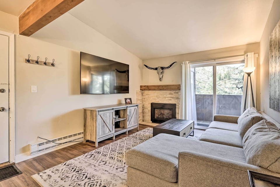 Avon Vacation Rental | 2BR | 2BA | 768 Sq Ft | 3 Flights of Stairs Required