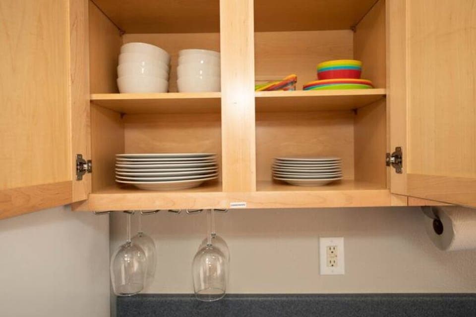 fully stocked kitchen! 