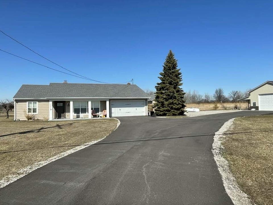 Truck / Boat / Trailer Parking for multiple boats!!