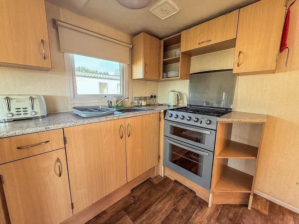 Cook your favorite meals in the kitchen area in a caravan at Parkdean Resorts Southview Holiday Park Skegness, then head out to explore the lively Skegness pier or relax on the sandy shores of Skegness beach.