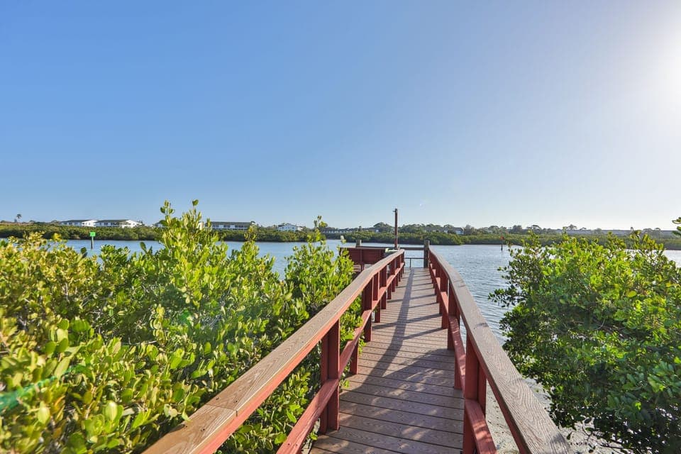 Fishing Pier with cleaning station