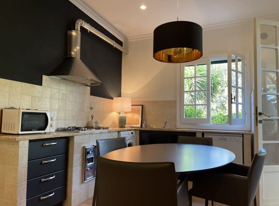 Kitchen facing the garden