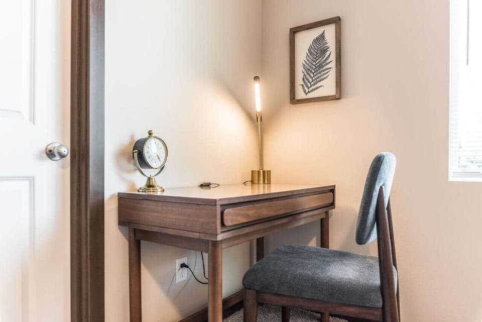 Office nook in 1st primary bedroom.