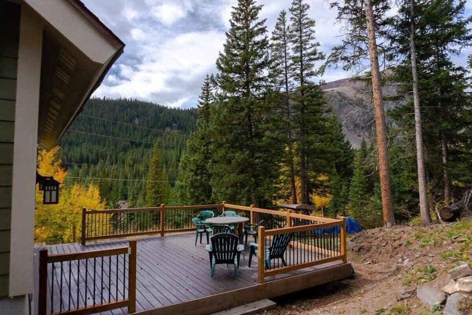 The view of the outdoor deck will amaze you with its gorgeous scenery and mountain views -- step out, relax, and breathe in the fresh mountain air as you gaze at the beautiful glow of the sunset.