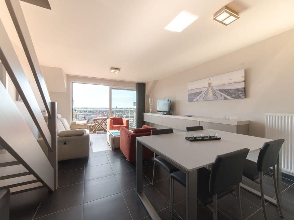 Table, Furniture, Building, Chair, Wood, Window, Flooring, Floor, Hardwood