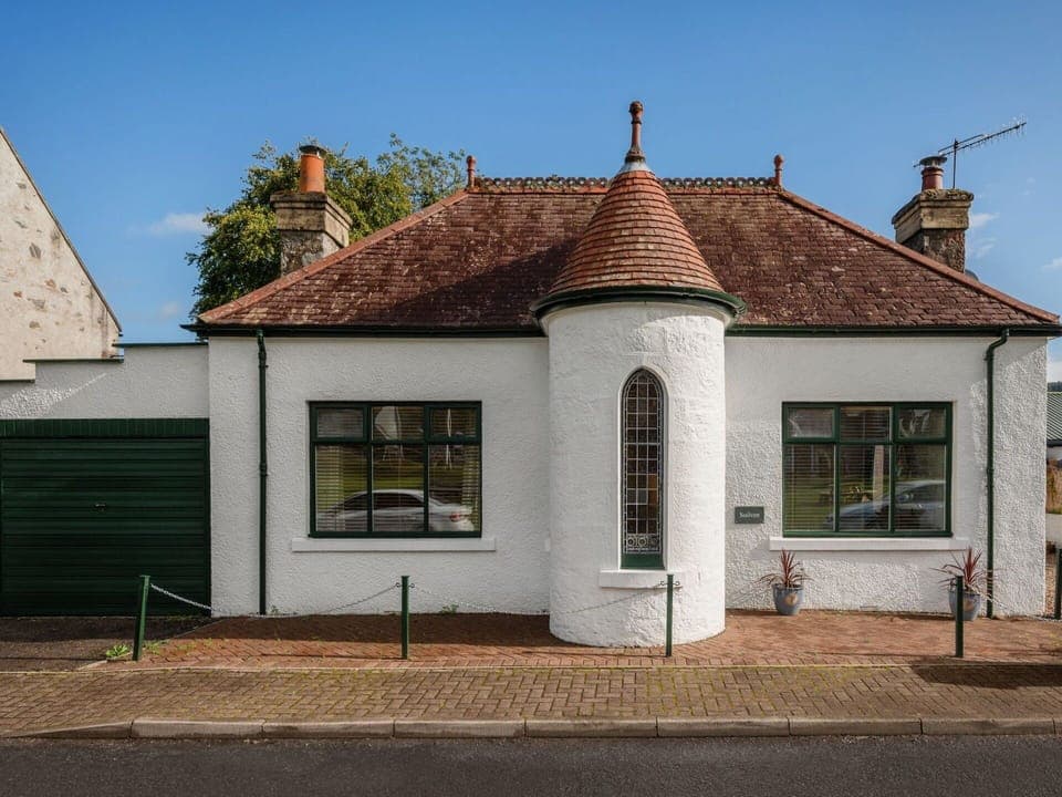 Furniture, Property, Picture Frame, Azure, Wood, Lighting, Interior Design, Comfort, Floor, Flooring