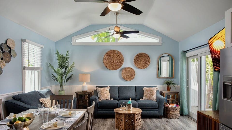 Welcome to the QUEEN OF LOUISA...