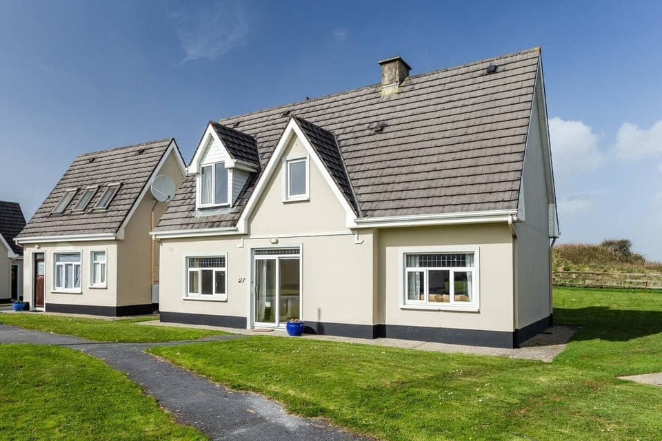 The Links 27 holiday home in lahinch co clare (1)
