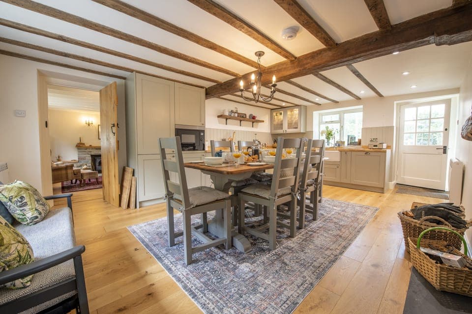Church View, Nunnington: Stunning kitchen leading through to the sitting room
