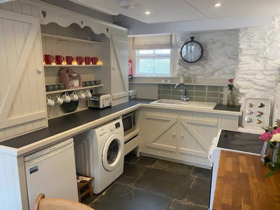 Well equipped kitchen