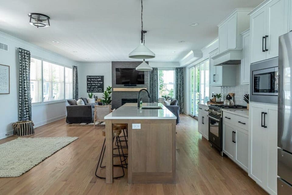 Main level open concept kitchen