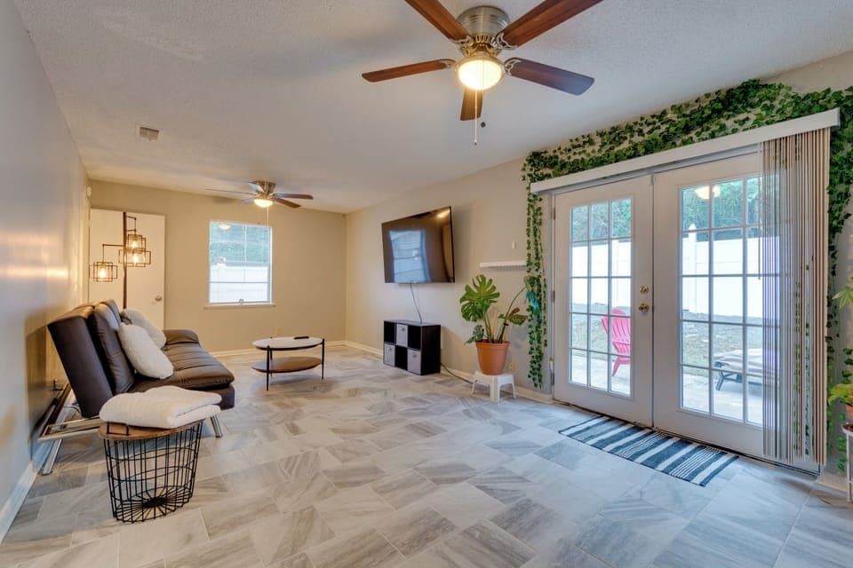 Little Rock Vacation Rental | 3BR | 2BA | 3 Entry Steps | 1,700 Sq Ft