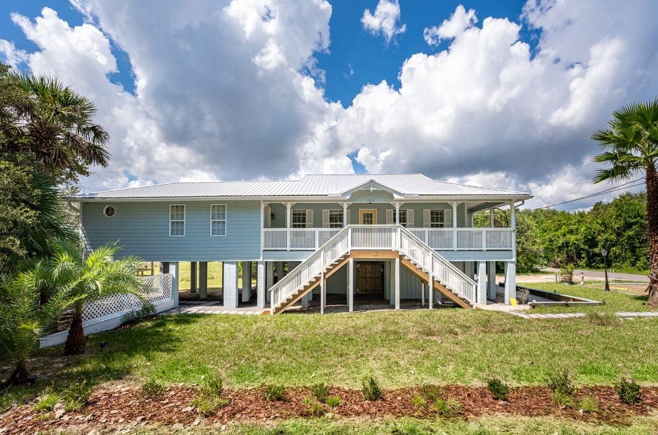 View of the front of the house