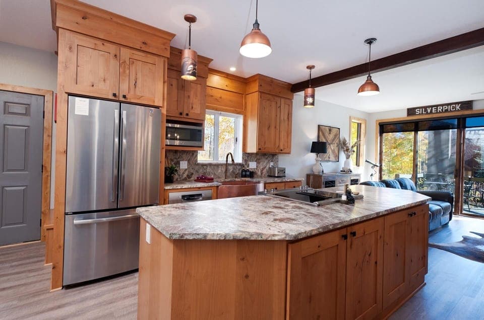 Full Kitchen