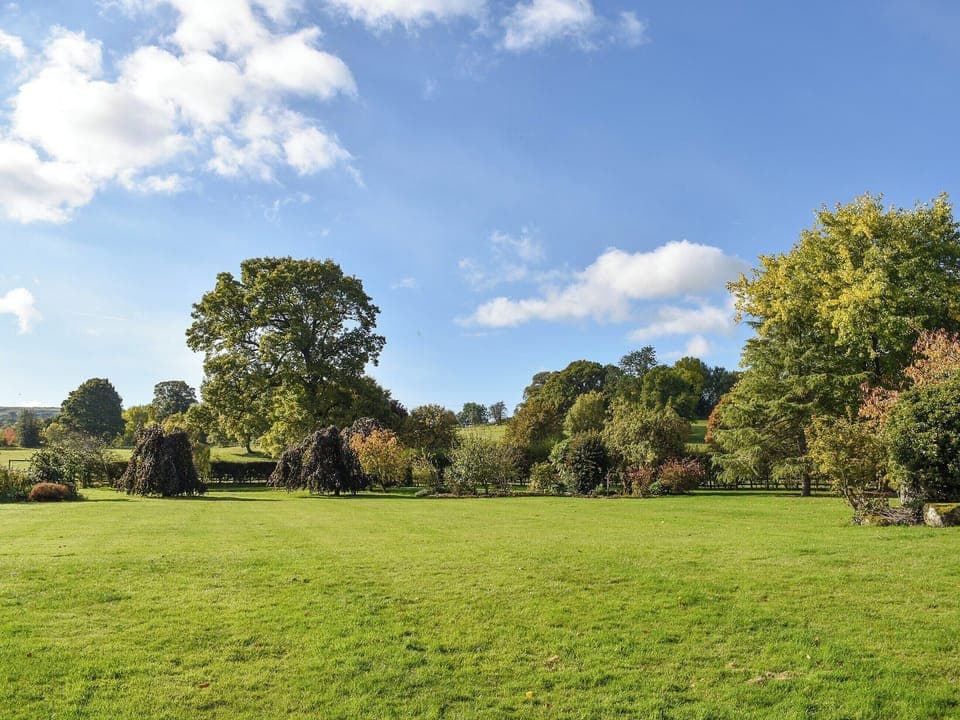 Garden and grounds | Winebeck Farm Studio, Addingham, near Ilkley