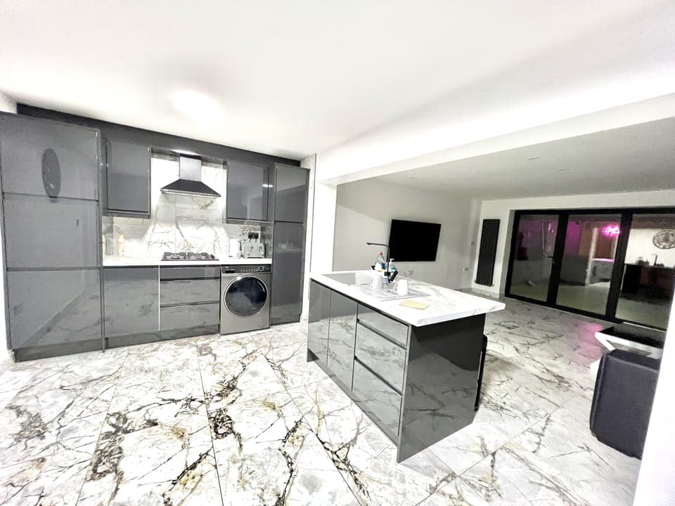 Kitchen & island