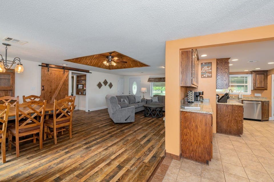 Living/kitchen/dining