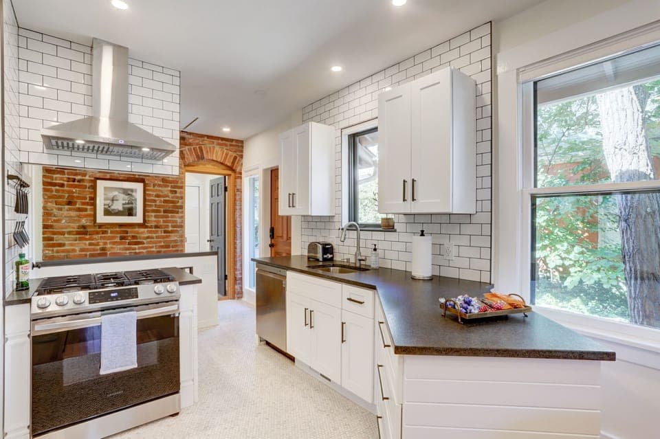 Unit 1, Kitchen