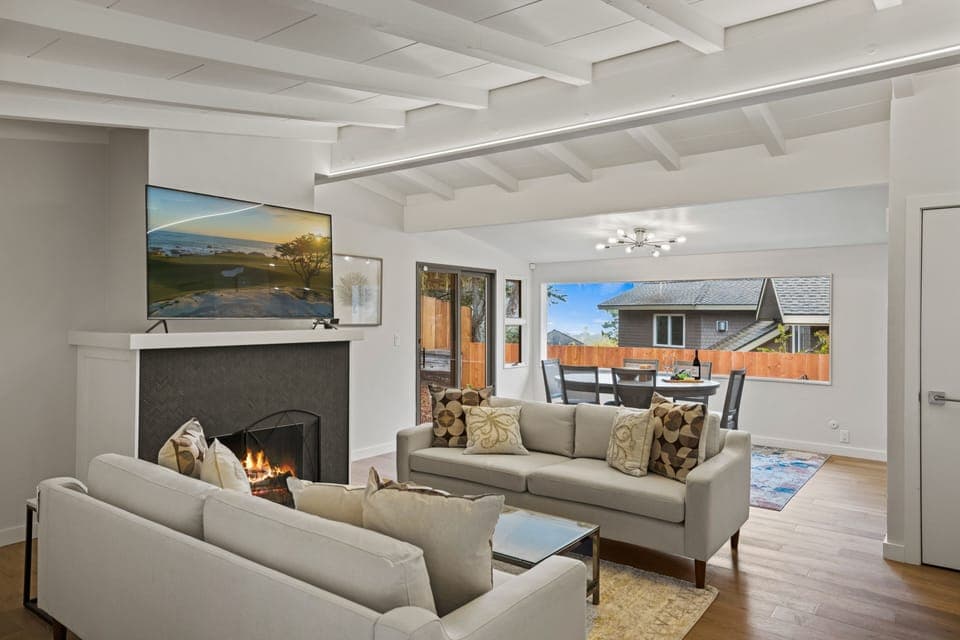 Welcome to "SeaClusion"