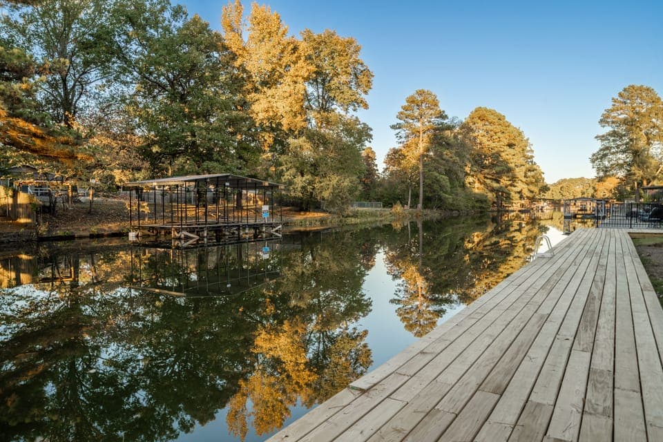 Note: Lake levels are low from Nov - Feb. Photos may not reflect lower levels.