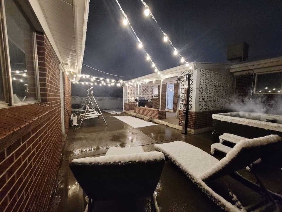 Take a hot soak under the stars