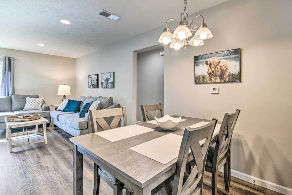 Dining Area | Dishware/Flatware