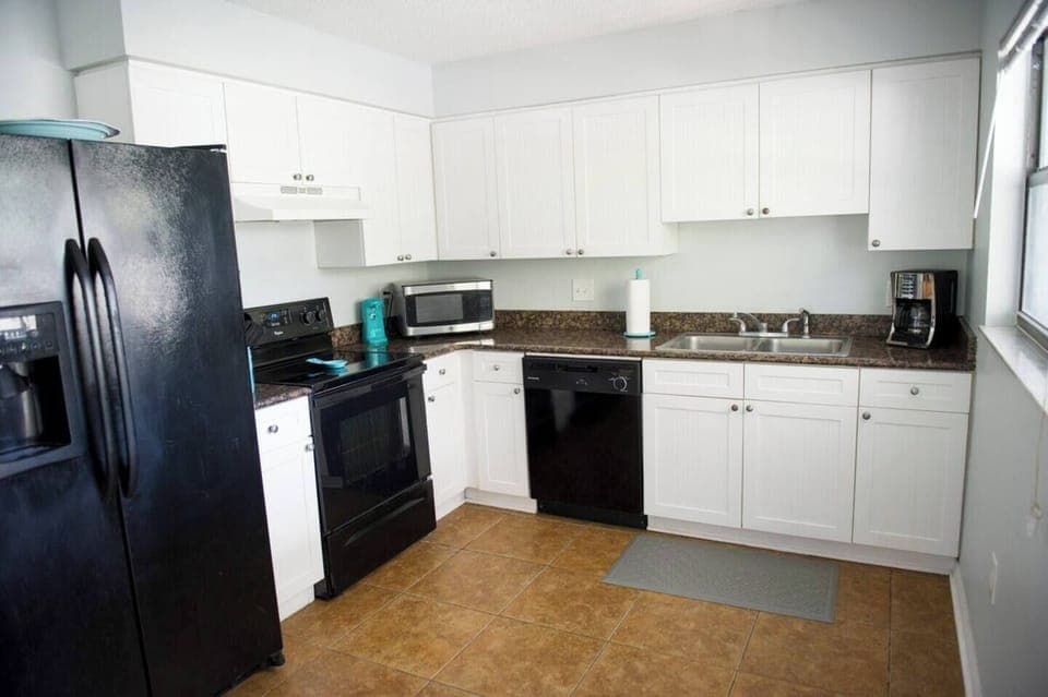 Unit B, 2nd floor