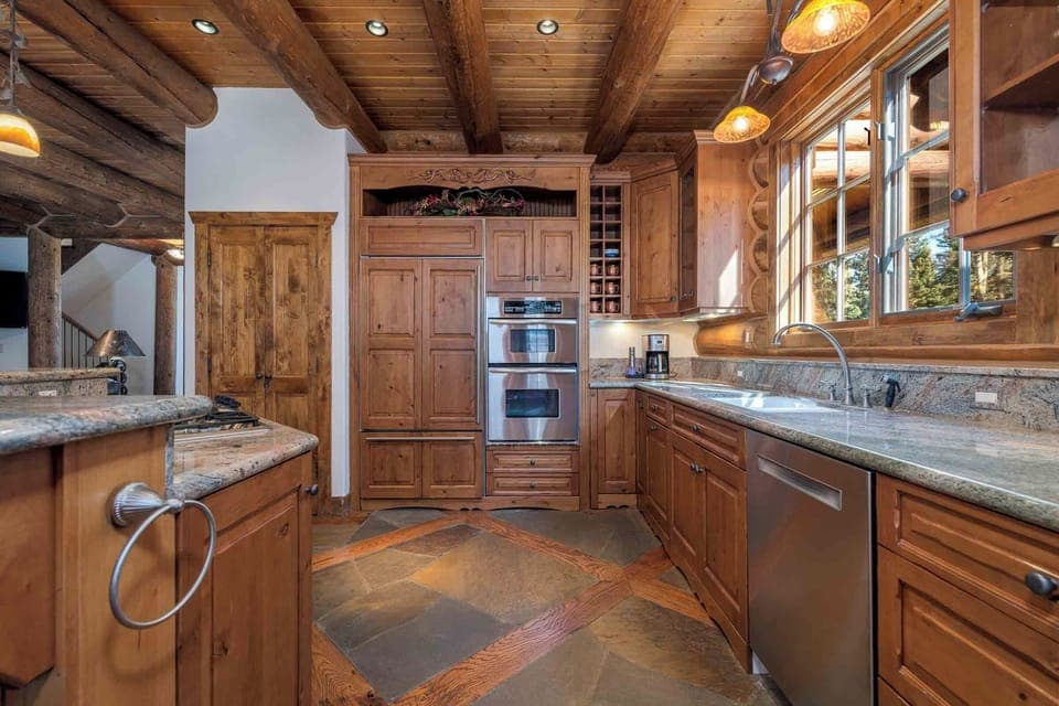 Main House Kitchen - Summer