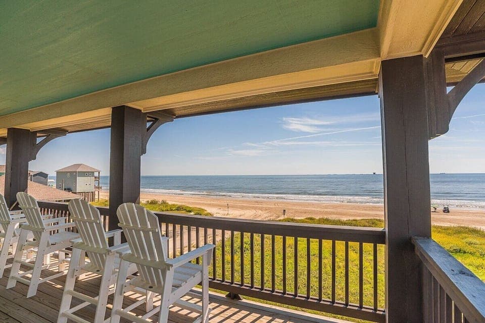 2nd Floor Deck - Incredible unobstructed views!