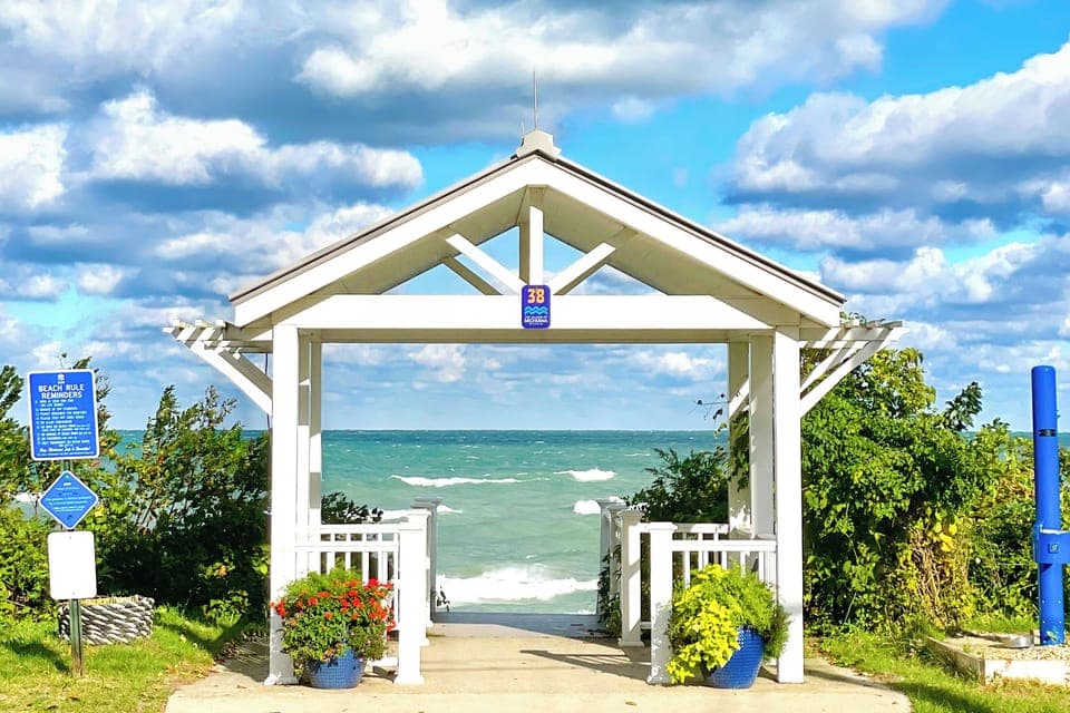 500 feet from the house