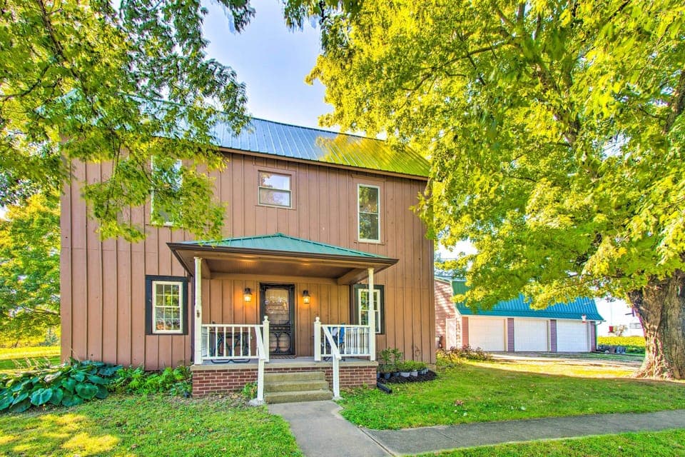 Marshall Vacation Rental | 5BR | 2.5BA | 1,872 Sq Ft | Stairs Required