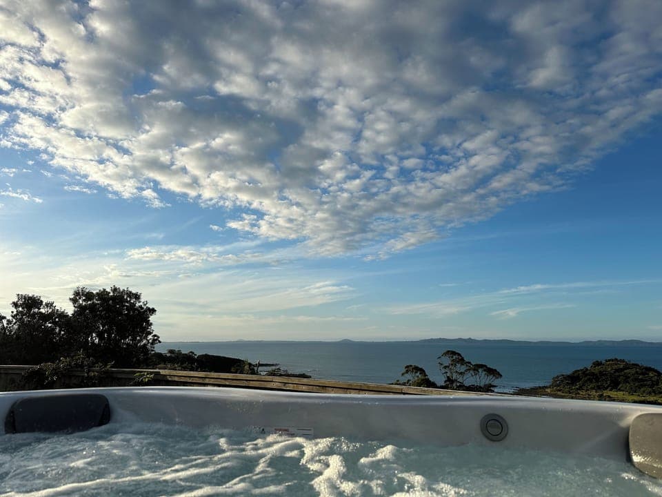 Spa jacuzzi with seaviews