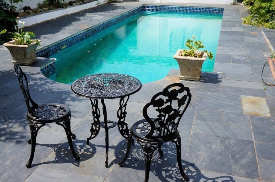 Outdoor Swimming Pool - Not heated