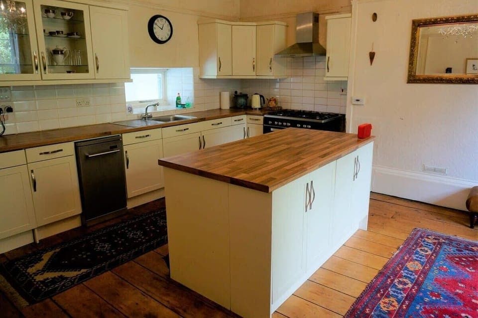 Kitchen with Island