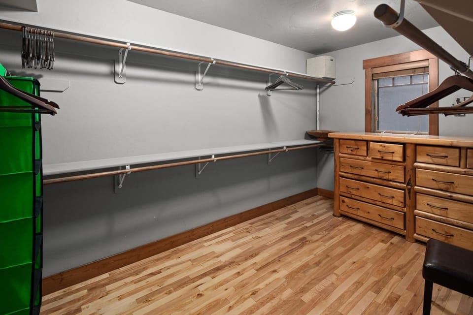 Master suite closet