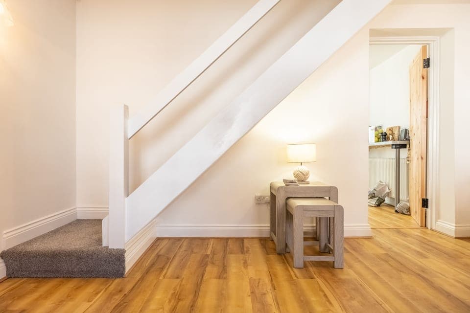 Ground floor: The stairs to the first floor are straight