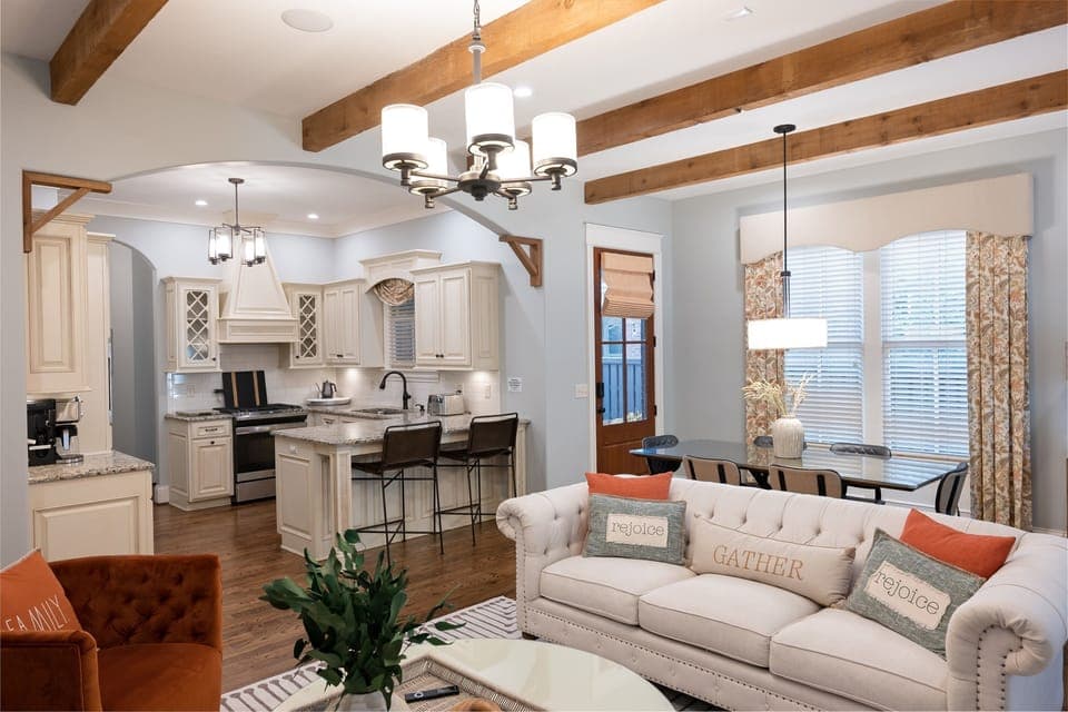 Open floor living room/kitchen