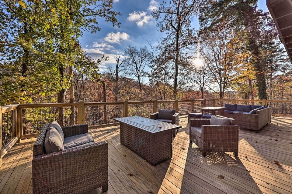 Bella Vista Vacation Rental | 4BR | 3BA | 1,500 Sq Ft | Step-Free Access