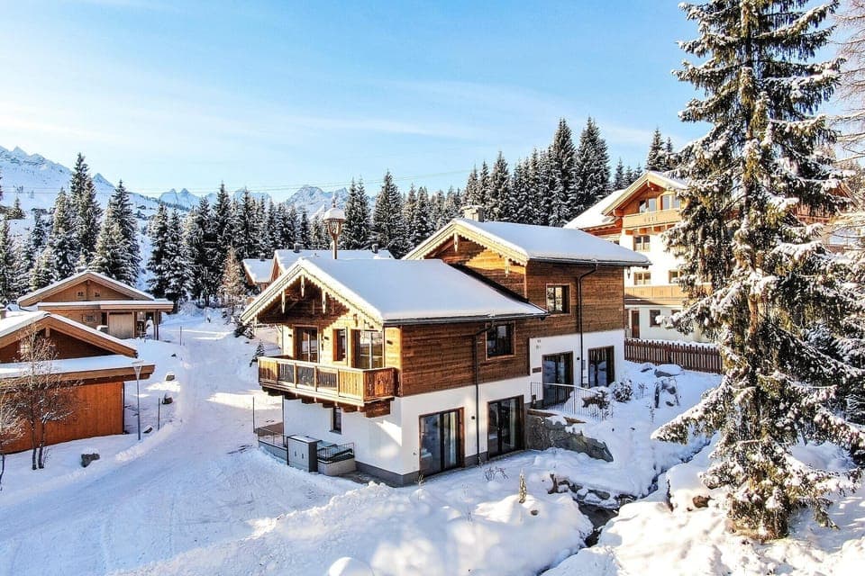 Holiday Home Exterior [winter]