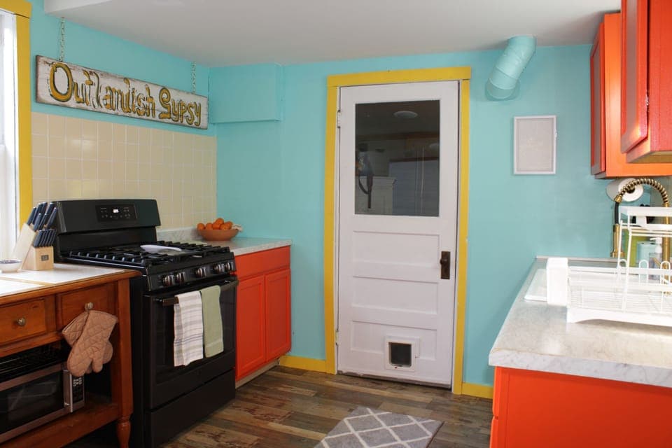 kitchen fully equipped with all things kitchen 