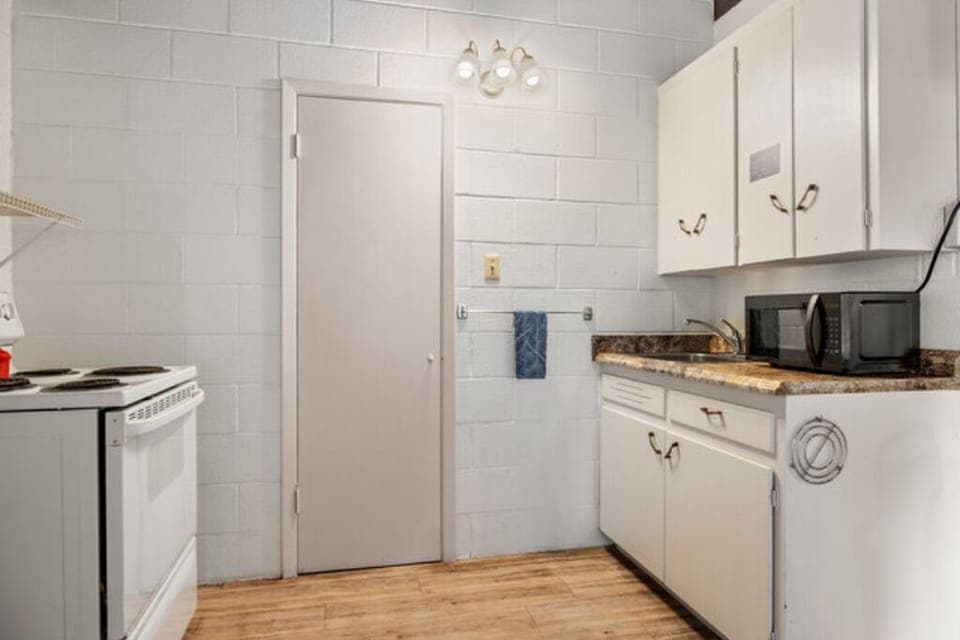 ec8b20e5-fa8f-470d-a077-2a02e4a2137e