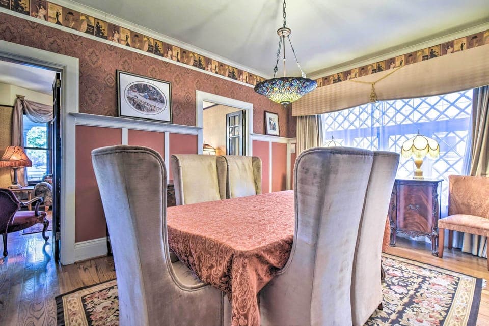 Formal Dining Room | Dishware & Flatware Provided