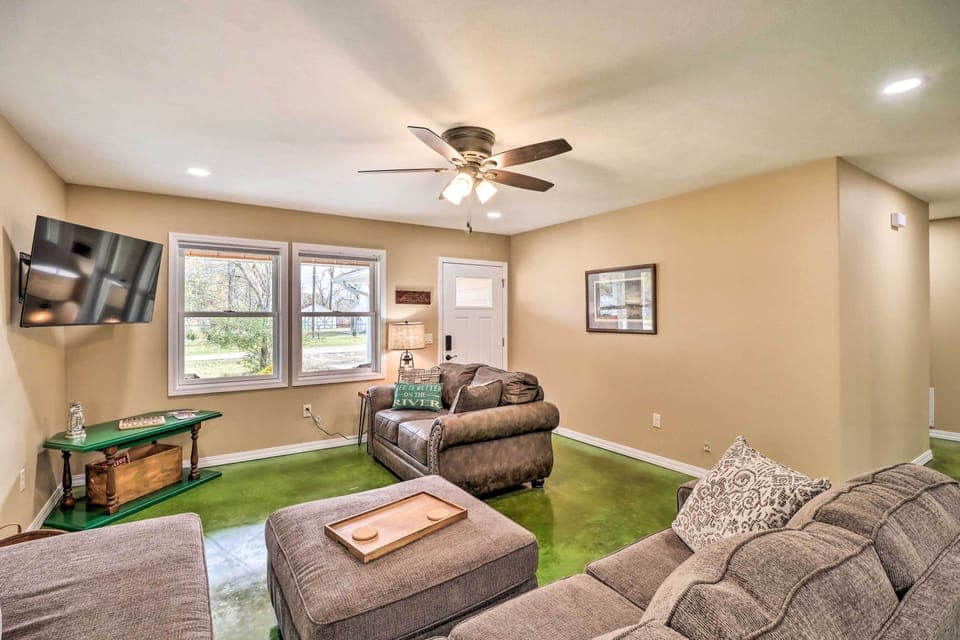 Cotter Vacation Rental | 3BR | 2BA | Step-Free Access | 1,750 Sq Ft