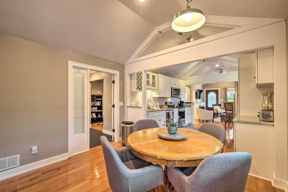 Dining Area | Dishware/Flatware | Trash Bags/Paper Towels