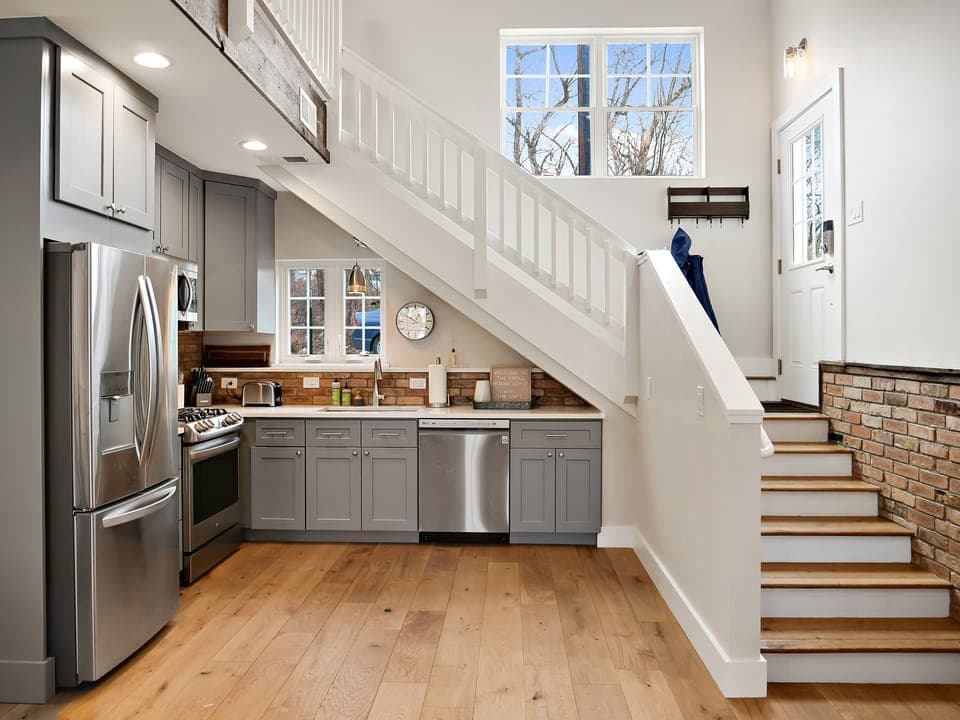 Fully equipped kitchen includes everything you need!