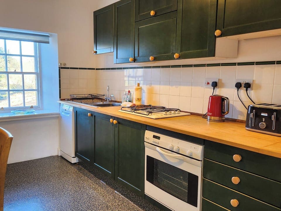 Kitchen/diner | Quay Cottage, Cramond, Edinburgh