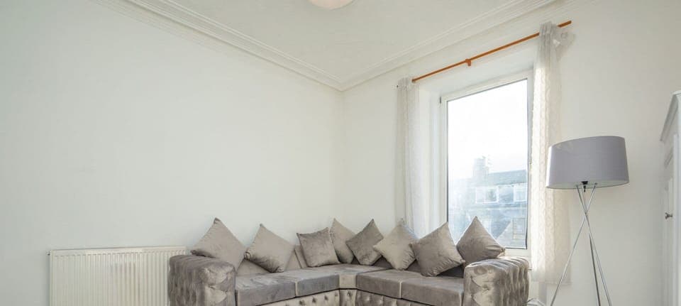 Living Room / Lounge