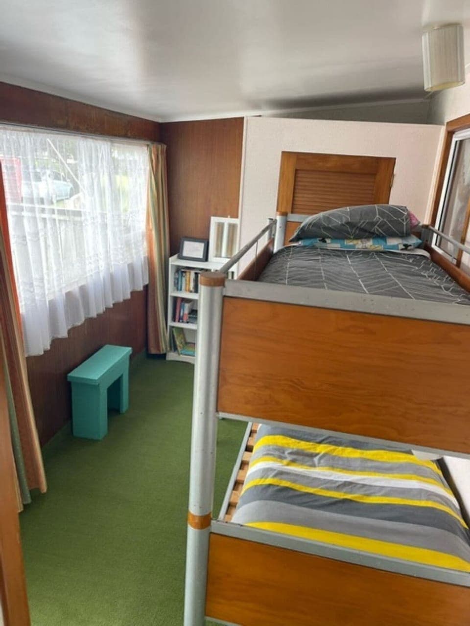 Bedroom 3 / Sunroom - Bunk Beds (2 x Single Beds)